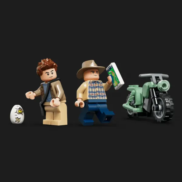 Конструктор LEGO Jurassic World Втеча спинозавра (77982)