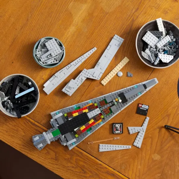 Конструктор LEGO Star Wars Зірковий суперруйнівник Кат (75356)