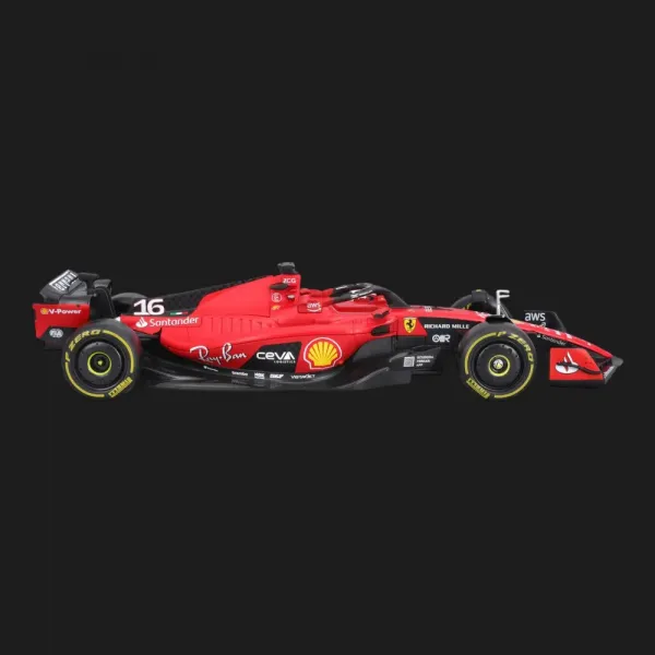 Автомодель із фігуркою Bburago Race — Ferrari SF-23 в асортименті (1:24) (18-26809)