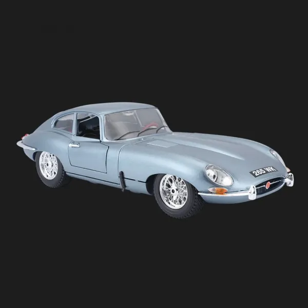 Автомодель Bburago — Jaguar E-type Coupe 1961 (1:18) (18-12044)