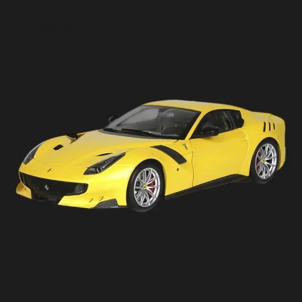 Автомодель Bburago — Ferrari F12Tdf в асортименті, 1:24 (Yellow, Red) (18-26021)