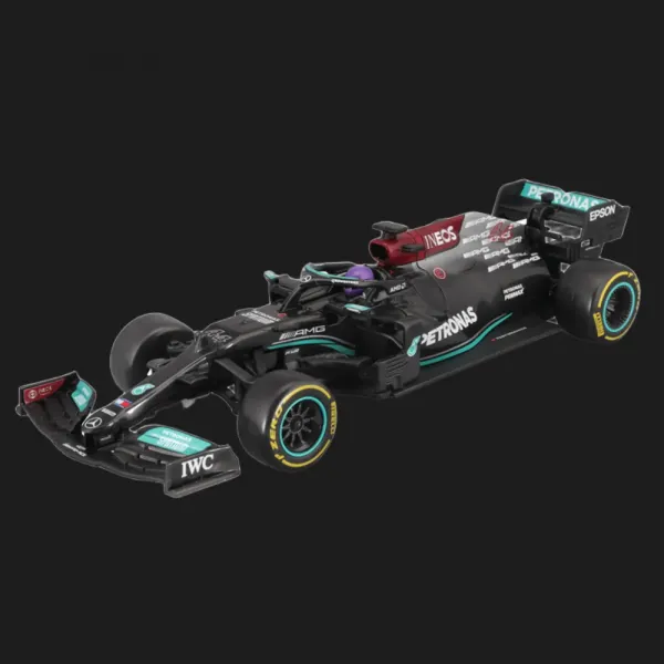 Автомобіль на р/к Maisto Tech — F1 Mercedes-AMG, 1:24, #44 Lewis Hamilton (82355)