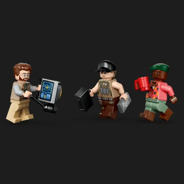 Конструктор LEGO Jurassic World Напад мозазавра на човен (77983)