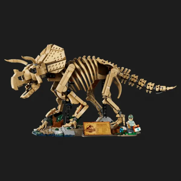 Конструктор LEGO Jurassic World Скам'янілості динозаврів: трицератопс (77985)