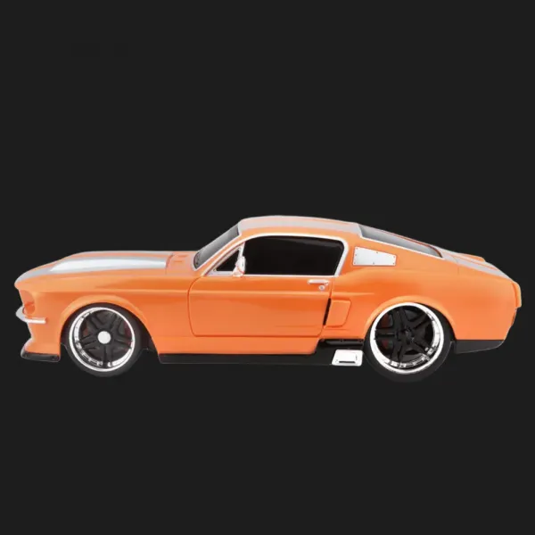 Автомобіль на р/к Maisto Tech — 1967 Ford Mustang GT (1:24) (81520)