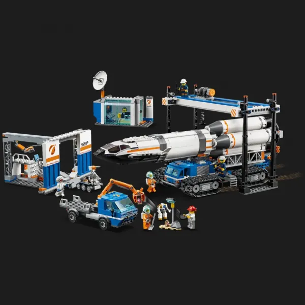 Конструктор LEGO City Збирання та транспортування ракети (60229)