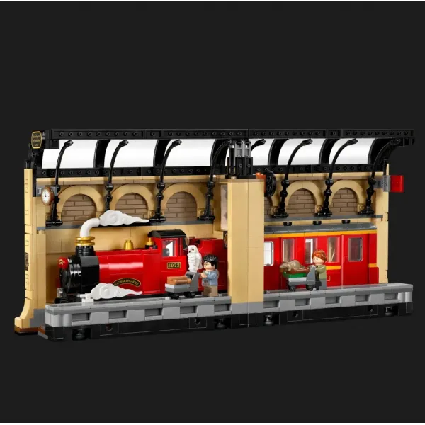 Конструктор LEGO Harry Potter Бук нук: Гоґвортський експрес (76450)